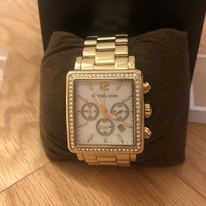 Michael Kors Gold MK5770 Watch NEVER WORN